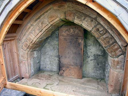 Effigies in the Arched Recess of the 4th Laird of Brux and his Wife, 2008